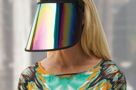 Daiktų pusryčiai: naudingas aksesuaras norintiems išvengti paparacių ir saulės (foto)