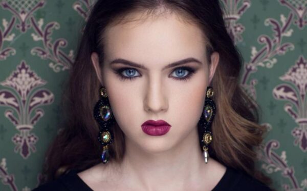 Papuošalų kūrėja Kristina Abraitienė: „Ypatingos moterys puošiasi ir be progos“