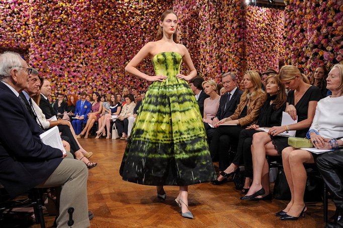 Aukštoji mada: „Dior“ pristatymui - 1 mln. gyvų gėlių (Foto