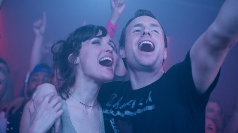 Filmų „Boratas“ ir „Bruno“ bendraautoris pristato „antiromantinę“ komediją „Pašėlę pirmieji metai“