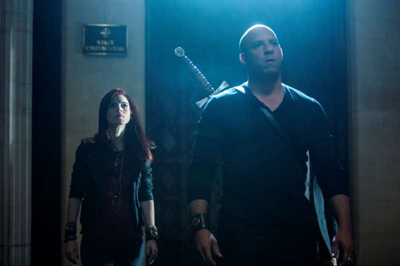 Amžinai gyventi prakeiktas Vinas Dieselis filme „Paskutinis raganų medžiotojas“ mėgins išgelbėti žmoniją