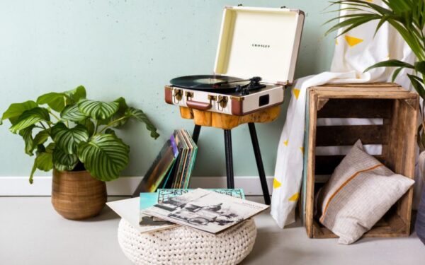 Privalomas namų ir asmenybės stiliaus atributas – stilinga garso įranga