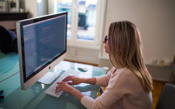 Visi atsakymai juodu ant balto: kaip susikurti svajonių karjerą?