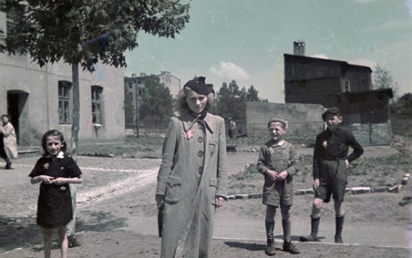 Kadrai iš didžiulio Lodzės geto Antrojo pasaulinio karo metais (foto)