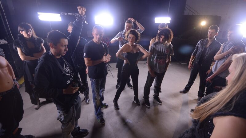 Choreografinis SKAMP dainos „Revolution” vaizdo klipas išvydo dienos šviesą