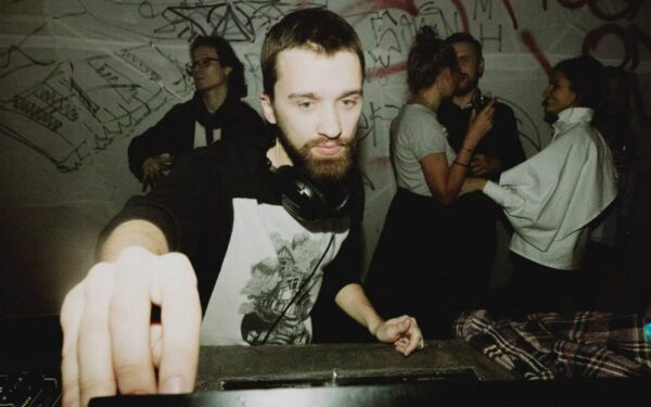 Penktadienio DJ: Ponty Mython savaitgalio tonai