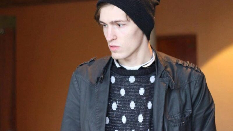 Apie teatrą, karą ir gyvenimą tik kartą– su jaunu režisieriumi P. Makausku (interviu)