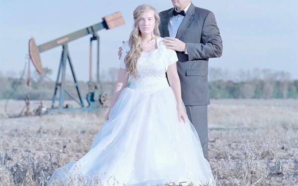 Nekaltos iki vestuvių: tėčiai su skaistybės įžadus davusiomis dukromis (foto)