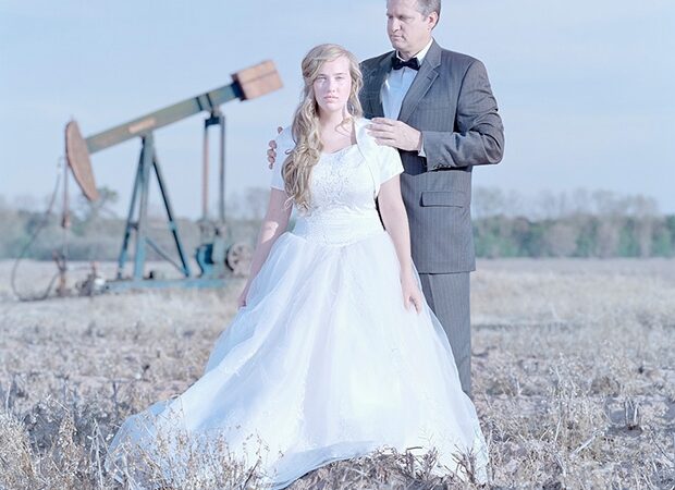 Nekaltos iki vestuvių: tėčiai su skaistybės įžadus davusiomis dukromis (foto)