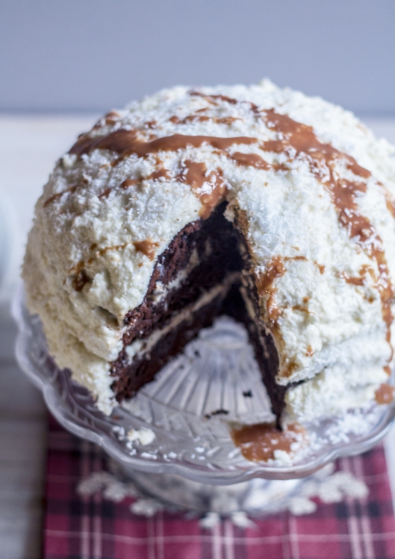 Sekmadienio receptas - kokosinis šokoladinis pyragas