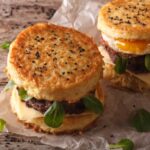 „Ramen burgeriai“ – pamėgti mėsainiai be bandelės (+receptas)