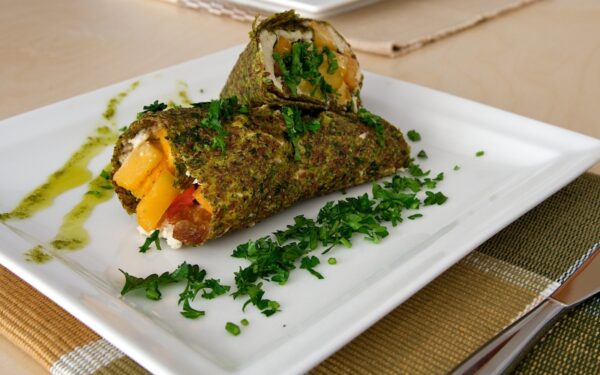 „Raw Raw“ – žalias maistas žvakių šviesoje