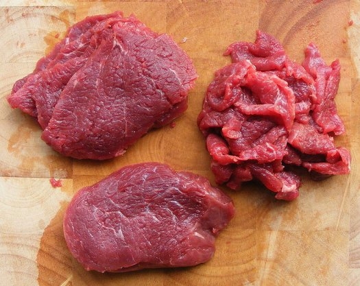 „Mėsa-šmėsa“: milijardierius investuoja į 3D mėsos gamybos technologijas