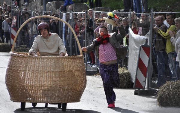 Riedynės „Nuo meškos iki meškos 2011“ – iššūkis drąsiausiems