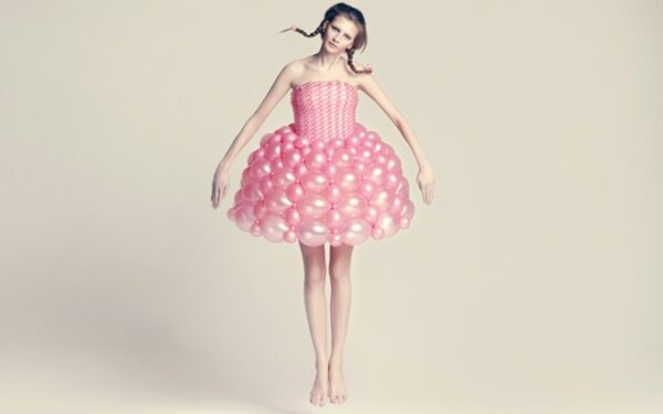 Skraidinančios suknelės: ar išdrįstum? (foto)
