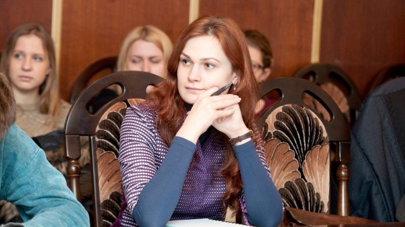 Jauna mokytoja Rima Kasperionytė: „Lietuvių kalba ir literatūra – dėkingiausias dalykas norint pažinti mokinį“