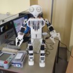 Studentai stebina toliau: sukurtas robotas humanoidas (foto