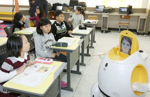 Pietų Korėjos mokyklose anglų kalbos mokytojais dirba robotai