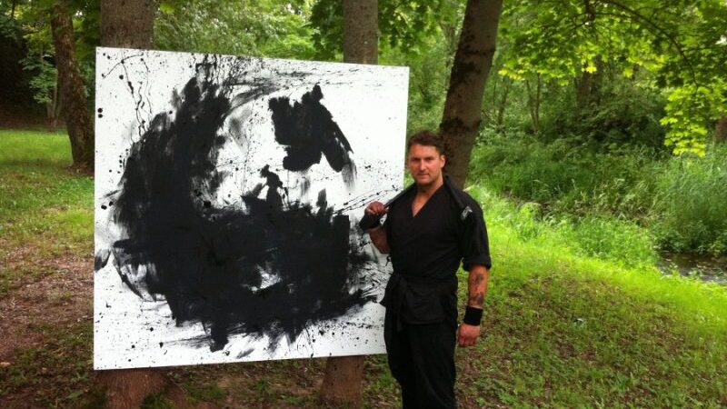 Talentingas menininkas iš Kupiškio tapybą derina su kovos menais (video)