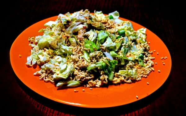 Universalu – greitai paruošiamos makaronų salotos ir gamtoje, ir namuose