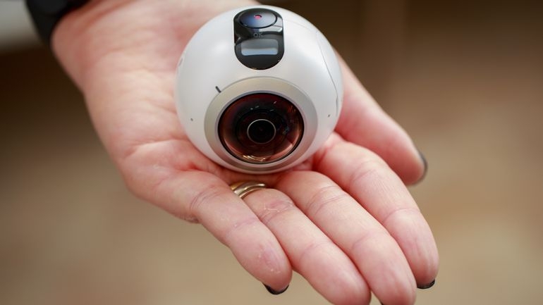 Naujausia foto įranga: 360 laipsnių kameros