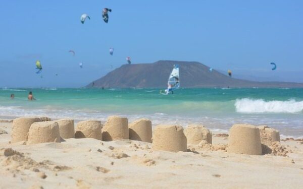 Vėjuotoji Fuerteventūra: išsiilgusiems proto ramybės, ieškantiems vandens pramogų