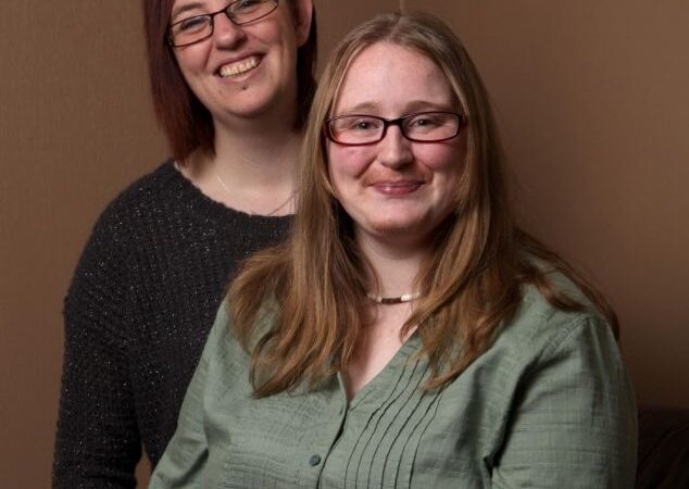 Prie „Movember“ judėjimo prisijungusi mergina nebenori nusiskusti ūsų ir barzdelės (foto)