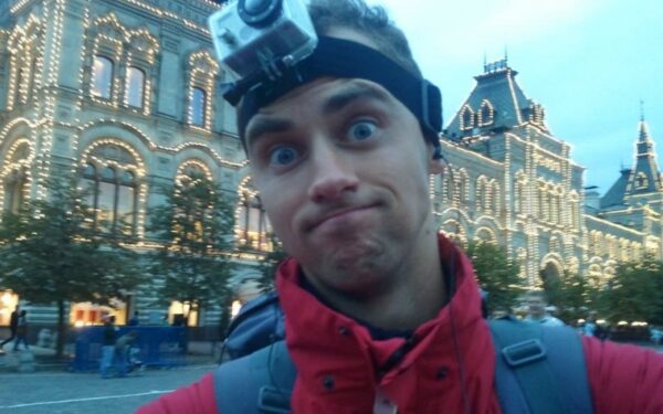 Ginkluotas vaizdo kamera keliauja aplink pasaulį