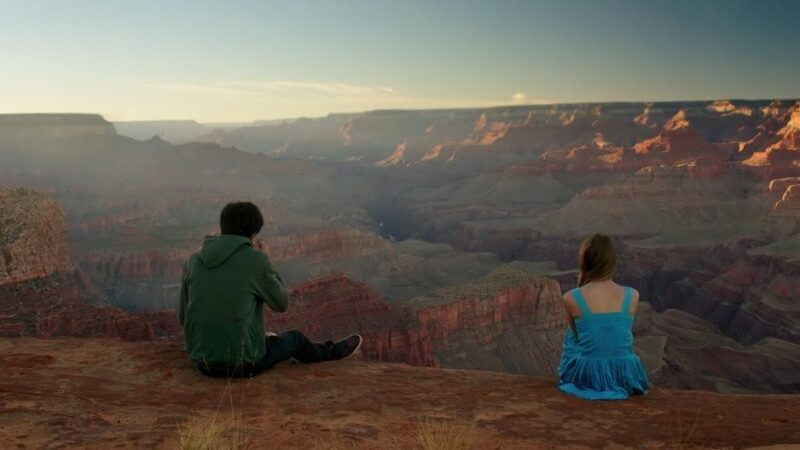 Filmas jaunimui „Tūkstančiai mylių iki tavęs“ parodys ne tik pirmosios meilės, bet ir kasdienių stebuklų grožį
