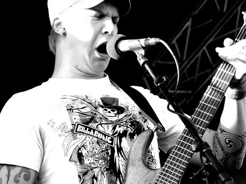 „Rasabasa“ prodiuserio kūrybą liaupsina metalo muzikos spauda