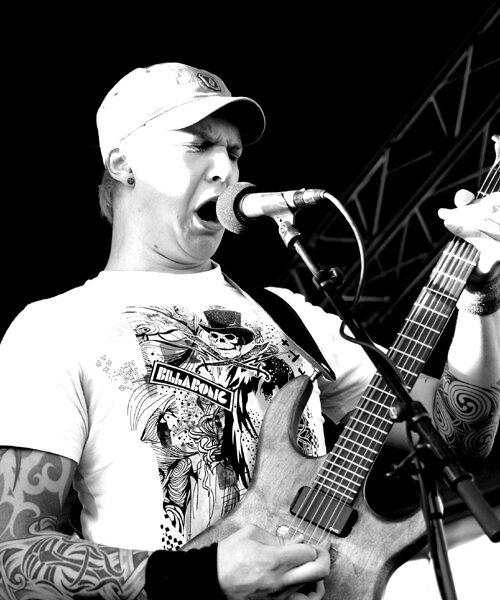 „Rasabasa“ prodiuserio kūrybą liaupsina metalo muzikos spauda