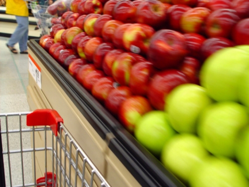 Lietuvoje krizės paveikti pirkėjai tapo labiau išprusę ir žino