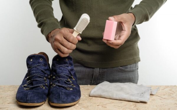 Kaip rūpintis zomšiniais batais?