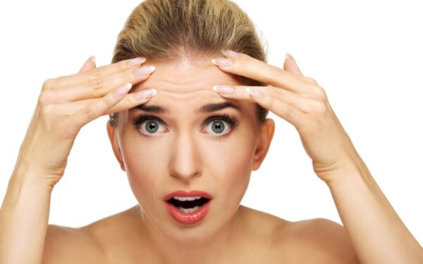 Visa tiesa apie tai, kaip ir kodėl su amžiumi „sukrenta“ veidas