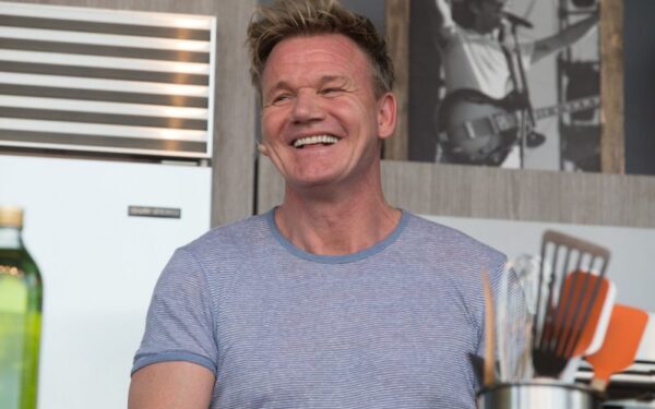 Vienas geriausių pasaulio virėjų Gordon Ramsey moko kaip iškepti tobulą kepsnį (video)