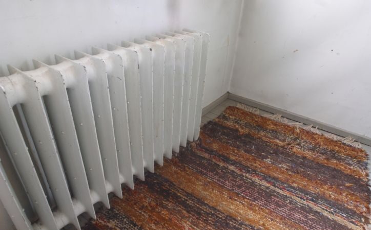 Atšalus orams gyventojai raginami taupyti šilumą
