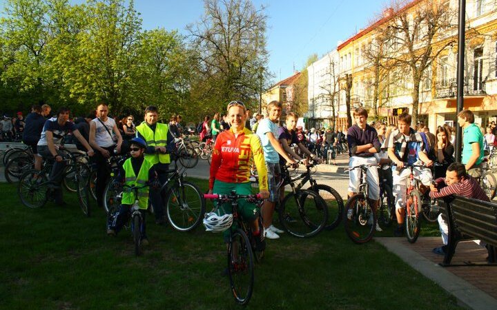 Panevėžyje „Pirmoji taisyklė – saugumas!“ patraukė 400 dviratininkų (Foto)
