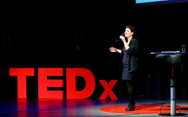 Konferencija „TEDxVilnius“: nuo kosmoso platybių iki ekstremalaus turizmo Kabule
