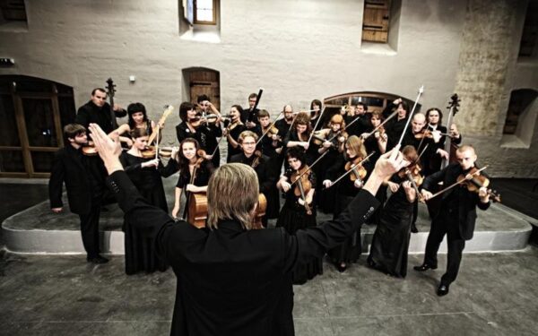 Geriausias Baltijos kraštų kamerinis orkestras „Sinfonietta Riga“ atvyksta į „Gaidą“