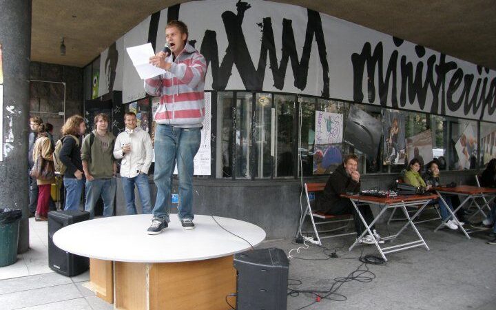 „Slam“ – neįdomios poezijos nėra. Yra blogas pasirinkimas