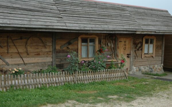 Velykinių kiaušinių marginimas „Dalgedų sodyboje“