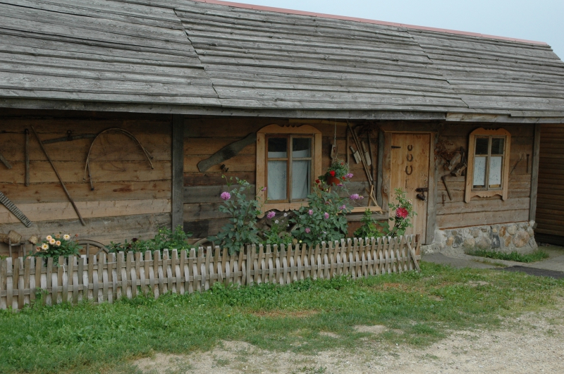 Velykinių kiaušinių marginimas „Dalgedų sodyboje“