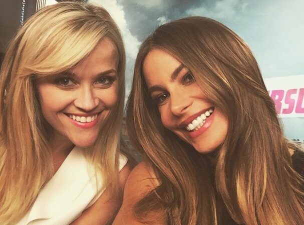 Komedijos „Karštos gaudynės“ duetas – Sofia Vergara ir Reese Witherspoon – karščiausia „Instagram“ porelė