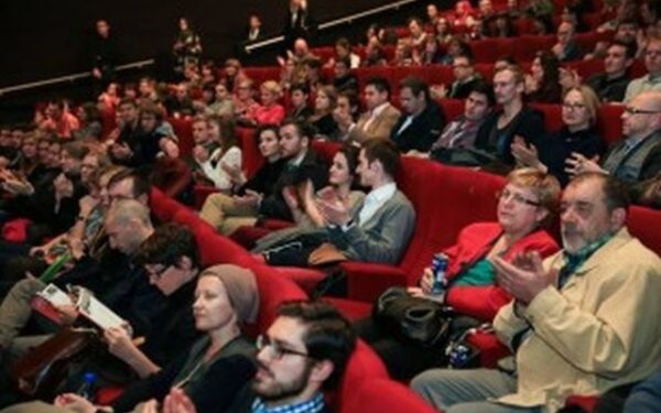 „Vilniaus kino šortų“ filme – pagalbos skambučiai iš skęstančio kelto „Estonia“