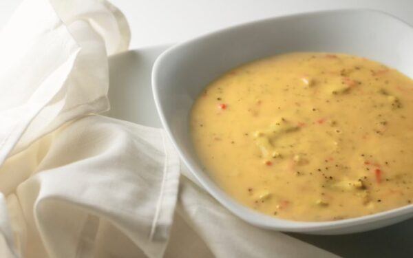 Lydyto sūrio sriuba su pievagrybiais