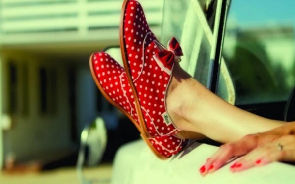 Atėjo laikas vasariniams batams – naujos tendencijos (Foto)