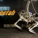 Keturkojis robotas pagerino greičio rekordą (Video)