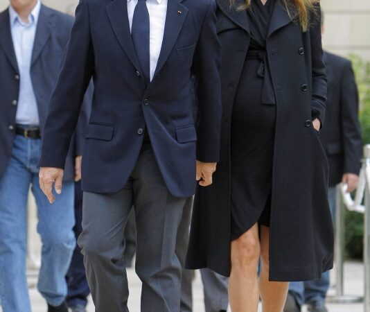 Pirmoji Prancūzijos pora susilaukė mergaitės