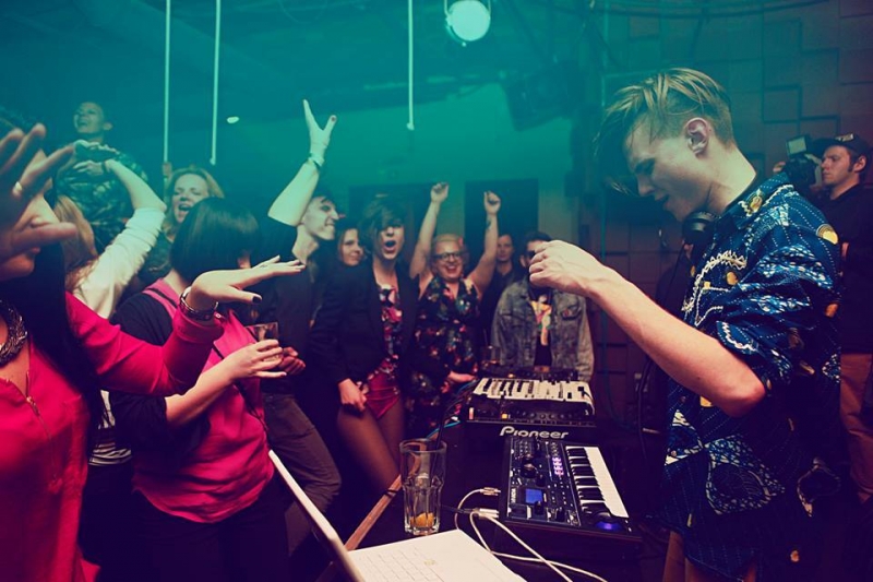 Penktadienio DJ: St. Stereo ir jo rudens „Preliudai“