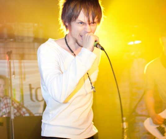 Debiutuojančios ir gerai žinomos grupės ketvirtajame „Barcode“ koncerte (Foto)